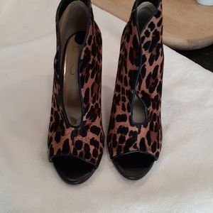 Leopard bootie